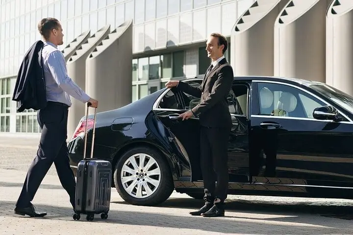 Tips To Negotiate With Luxury Airport Transfer Dubai To Save Handsome Money